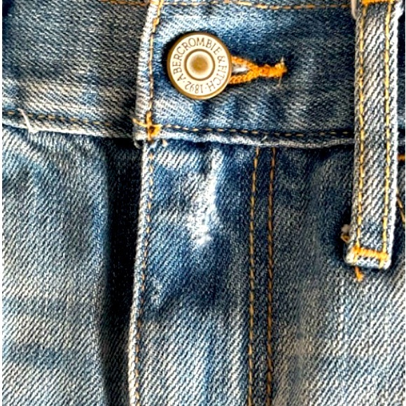 Abercrombie & Fitch • 00 • Waist 24 • Short Shorts - Picture 12 of 15